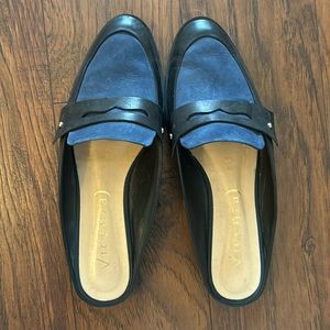 Vicenza black and blue slides